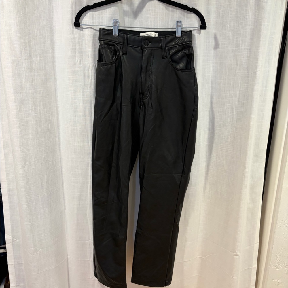 Abercrombie & Fitch Men's Dark Jeans